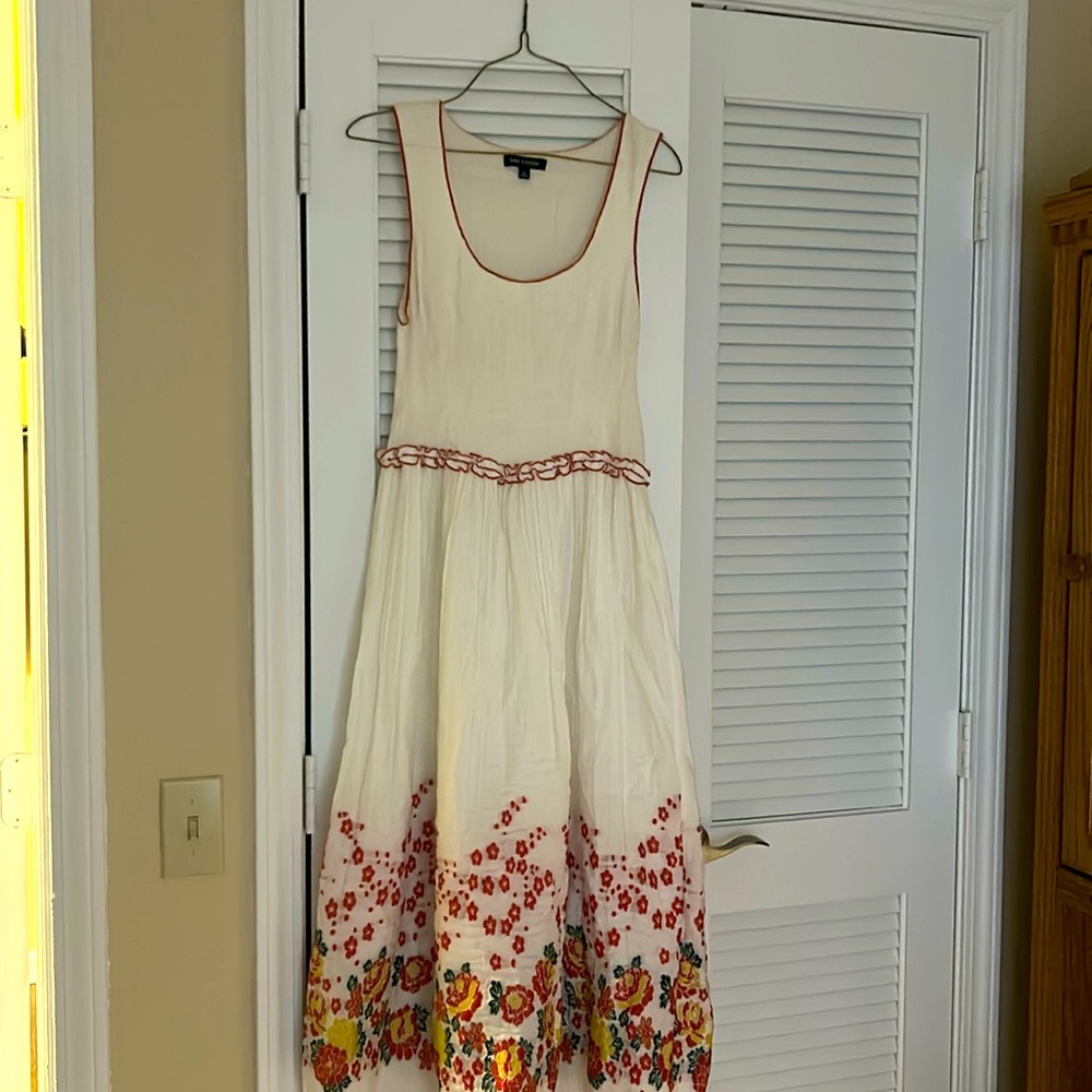 COPY - Beautiful Max Edition dress, new w/o tags.Ecru background with floral ap…